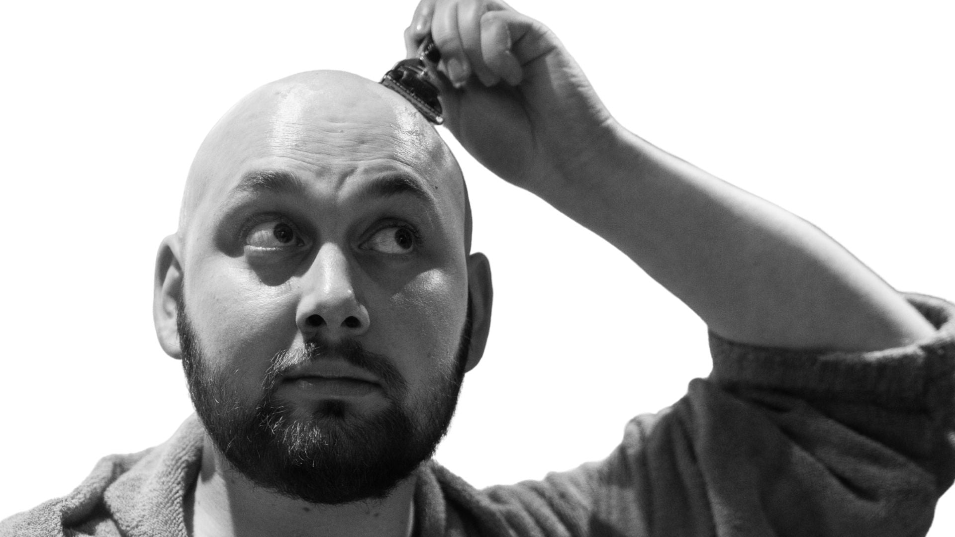 Comment bien se raser le crâne